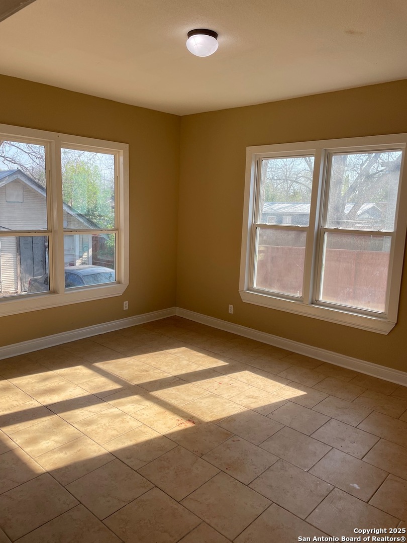 125 Glenwood Court San Antonio TX 78210