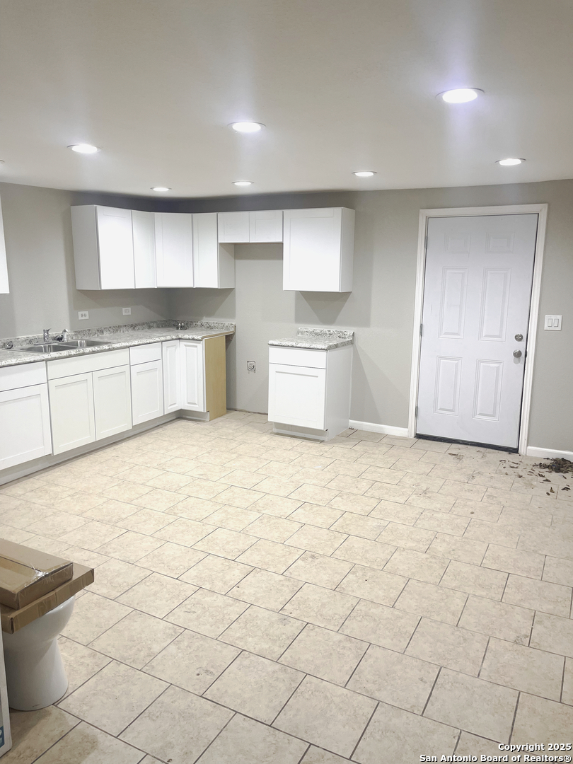 125 Glenwood Court San Antonio TX 78210