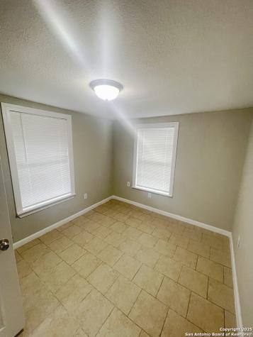 125 Glenwood Court San Antonio TX 78210
