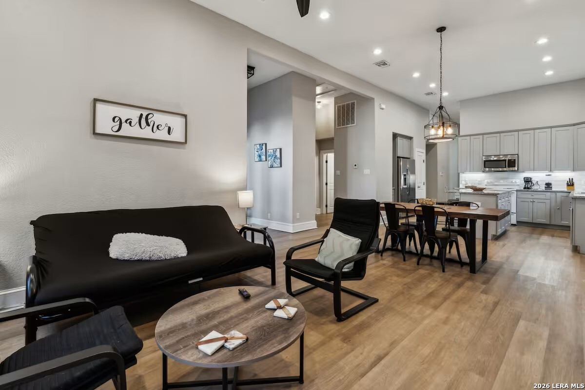 112 Hill Street San Antonio TX 78212