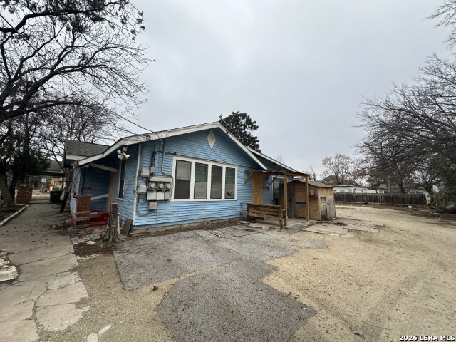 5410 S Flores San Antonio TX 78214