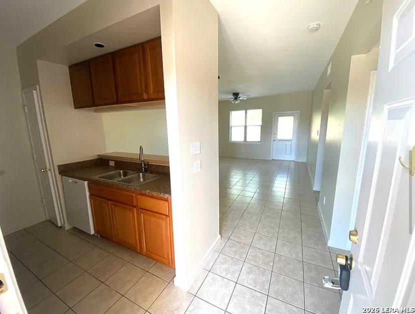 506 Dukeway Universal City TX 78148