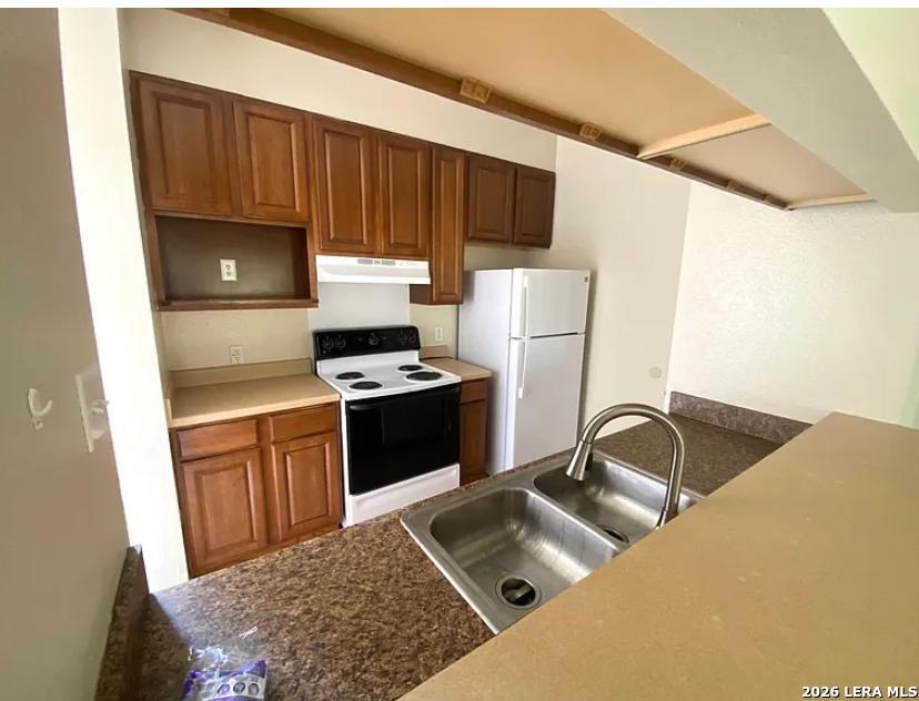 506 Dukeway Universal City TX 78148