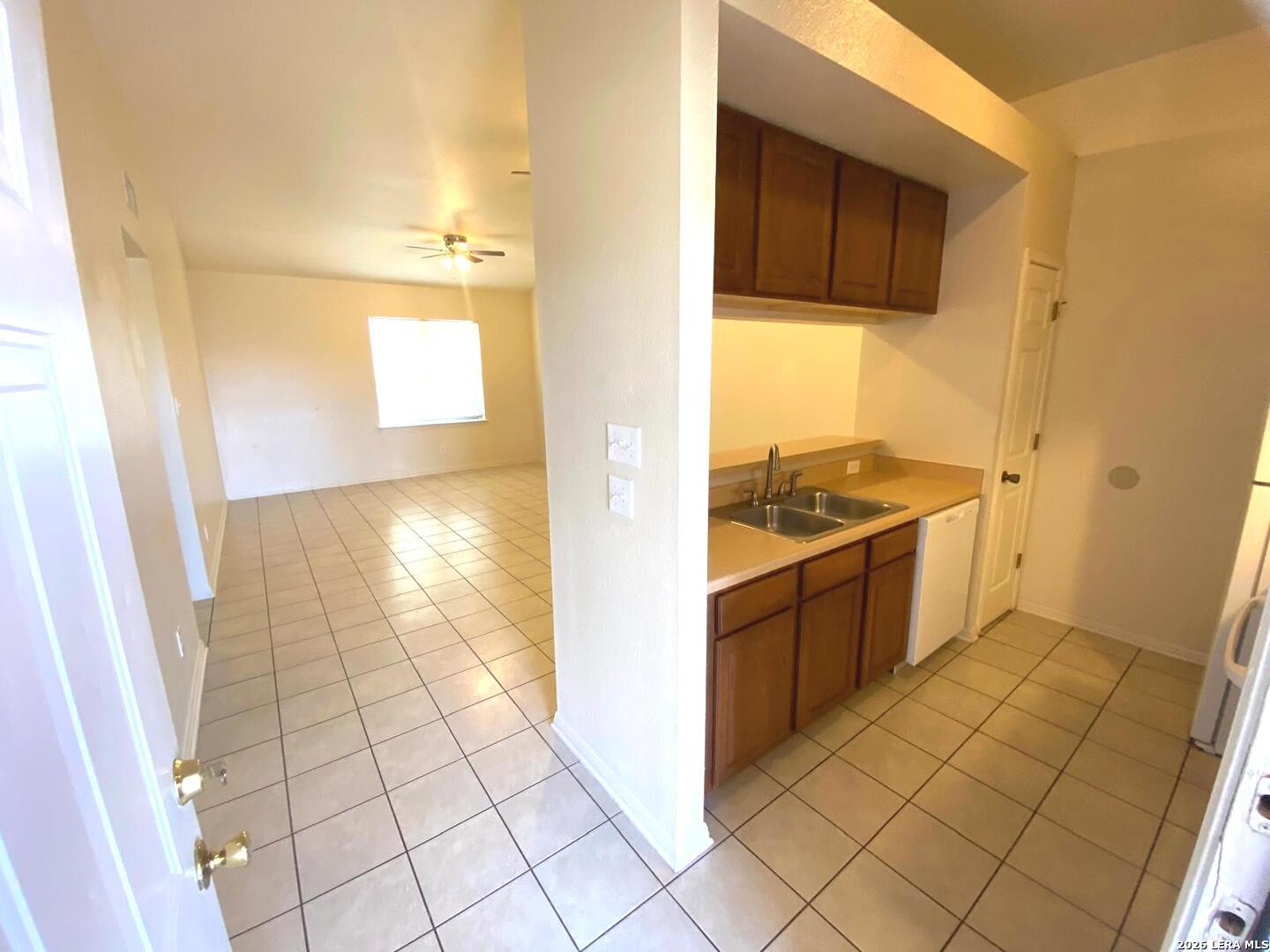 506 Dukeway Universal City TX 78148