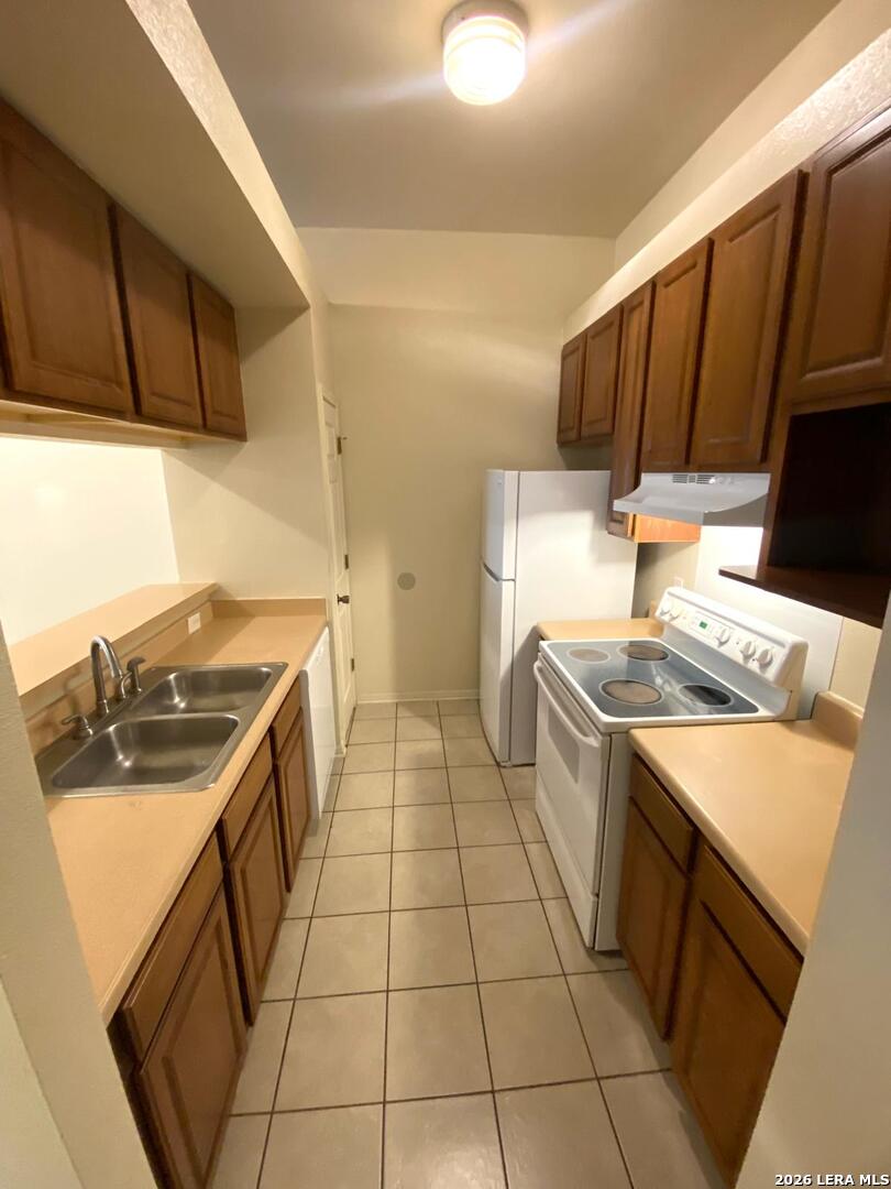 506 Dukeway Universal City TX 78148