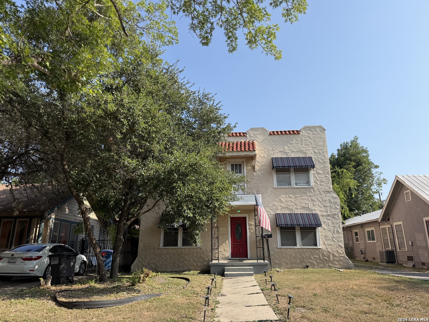 2047 W Summit Avenue San Antonio TX 78201