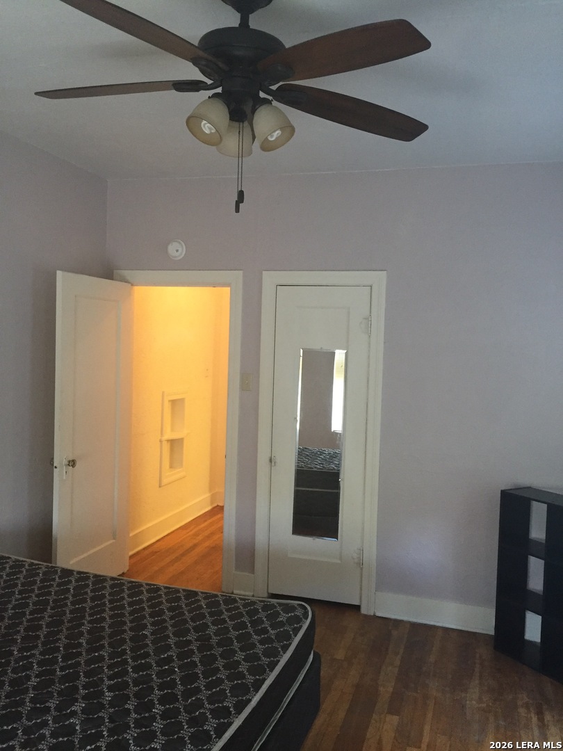 2047 W Summit Avenue San Antonio TX 78201