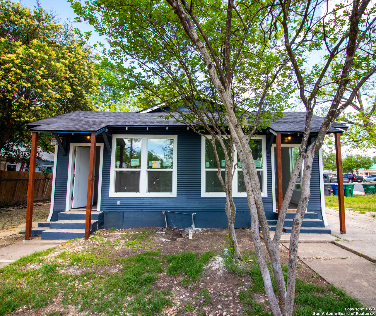 241 E Dullnig Court San Antonio TX 78223