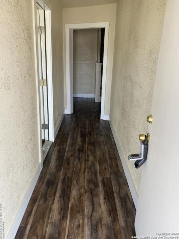 826 Schley Avenue San Antonio TX 78210