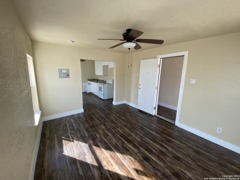 826 Schley Avenue San Antonio TX 78210