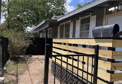 2609 W Poplar San Antonio TX 78207