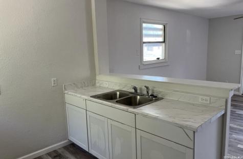 2609 W Poplar San Antonio TX 78207