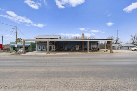 1871 State Highway 132 N Natalia TX 78059