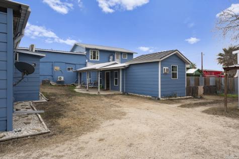 1871 State Highway 132 N Natalia TX 78059