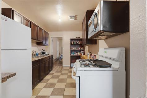 1021 Center Street San Antonio TX 78202