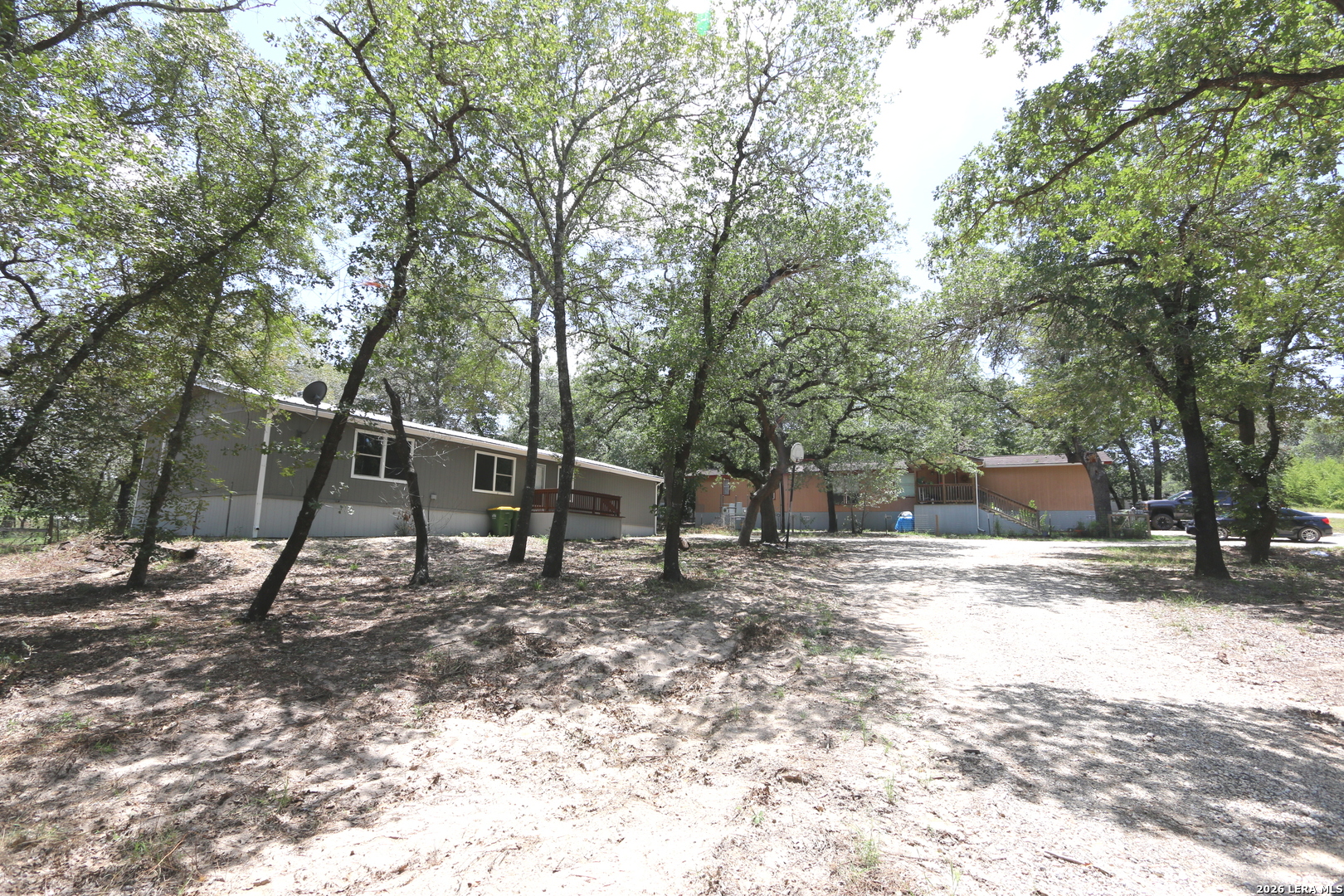 76 & 76b Post Oak La Vernia TX 78121