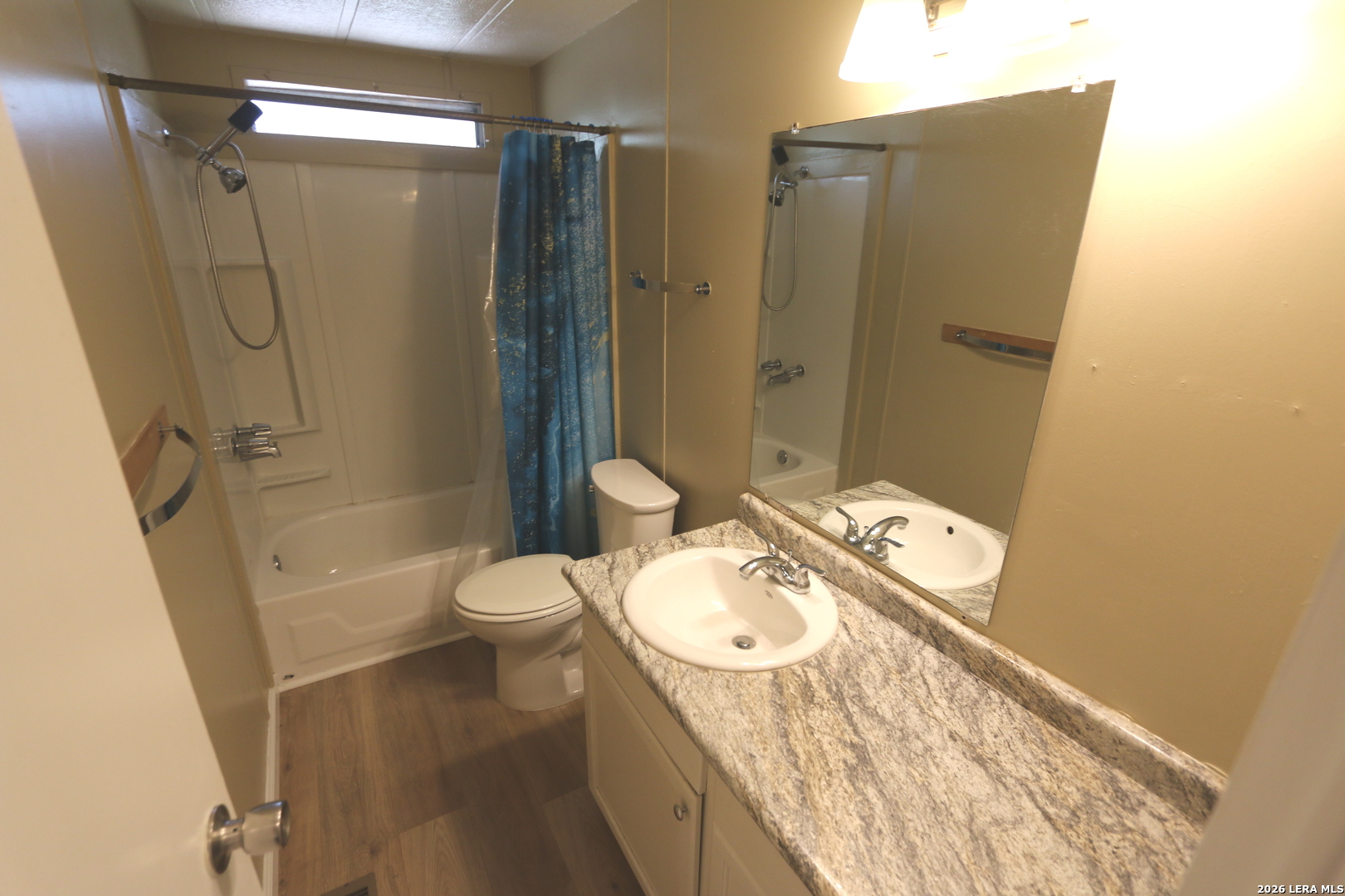 76 & 76b Post Oak La Vernia TX 78121