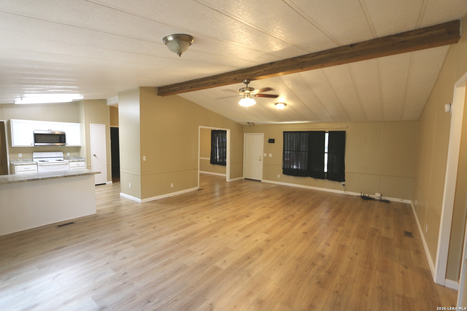 76 & 76b Post Oak La Vernia TX 78121