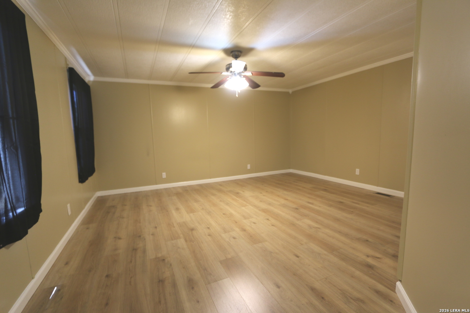 76 & 76b Post Oak La Vernia TX 78121