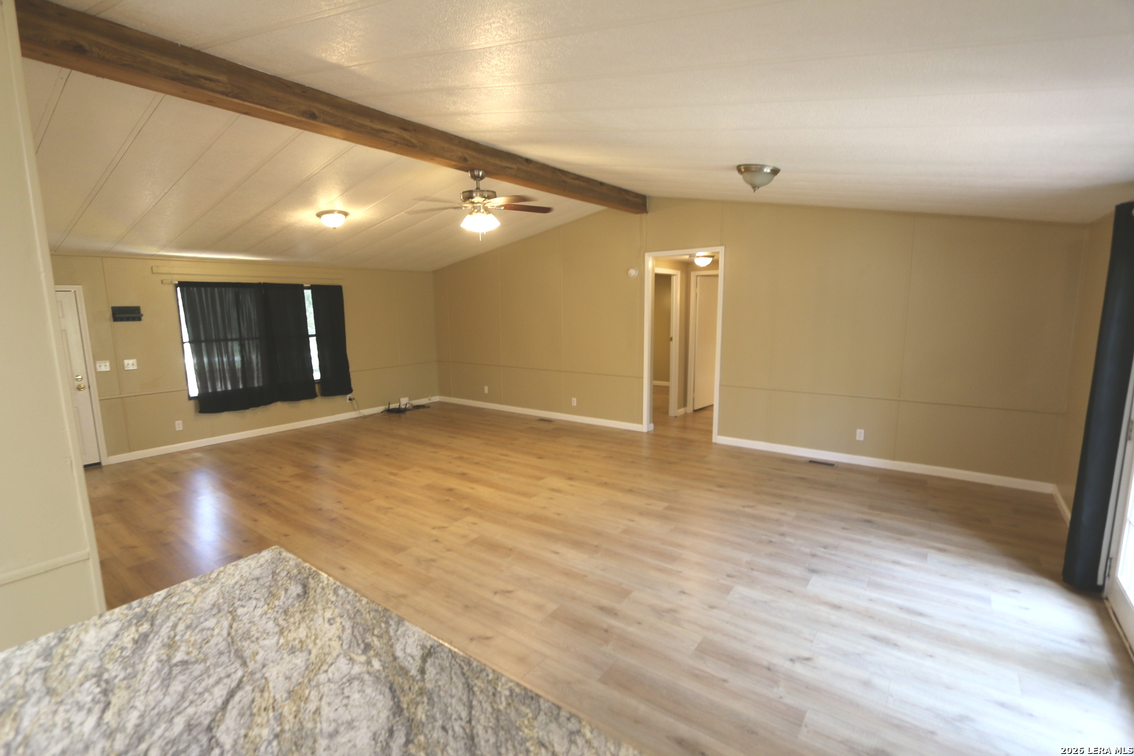76 & 76b Post Oak La Vernia TX 78121