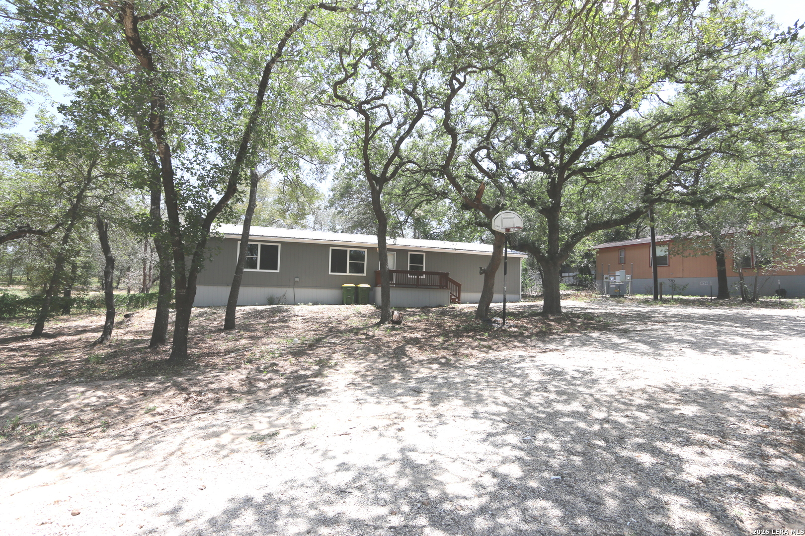 76 & 76b Post Oak La Vernia TX 78121