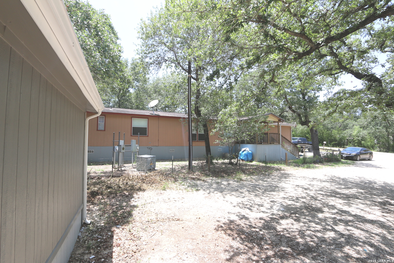 76 & 76b Post Oak La Vernia TX 78121
