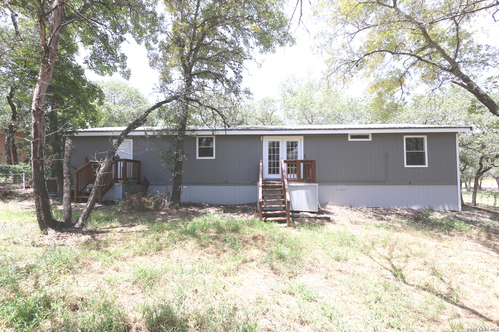 76 & 76b Post Oak La Vernia TX 78121