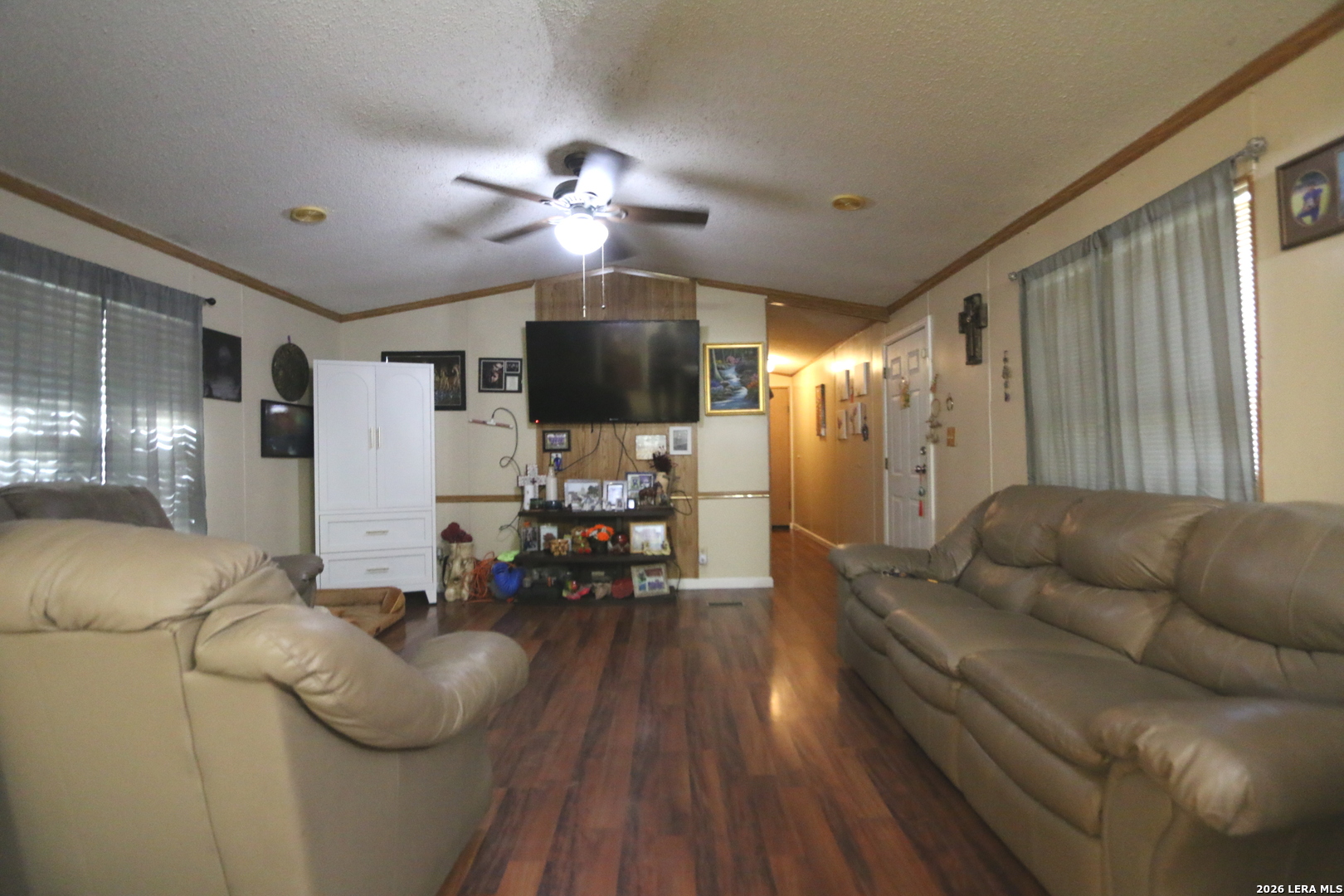 76 & 76b Post Oak La Vernia TX 78121