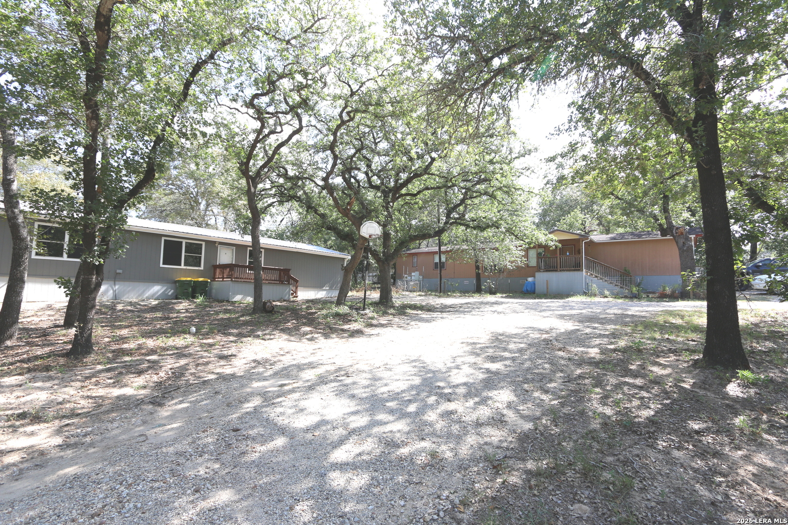 76 & 76b Post Oak La Vernia TX 78121