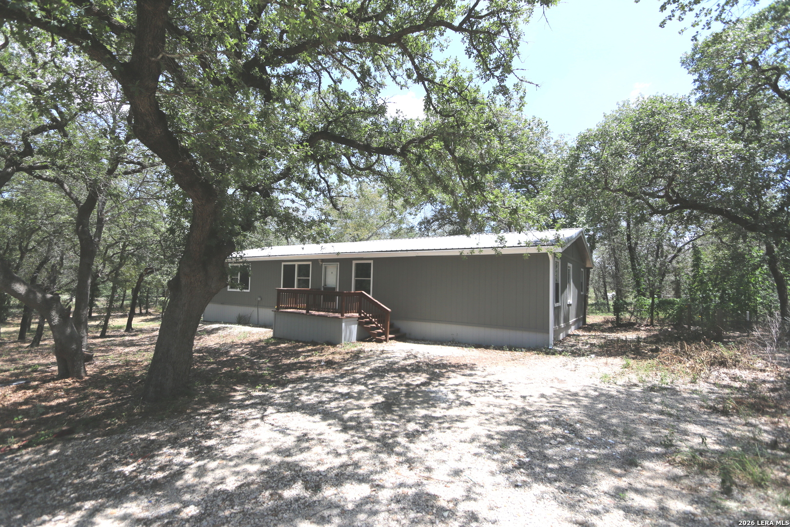 76 & 76b Post Oak La Vernia TX 78121
