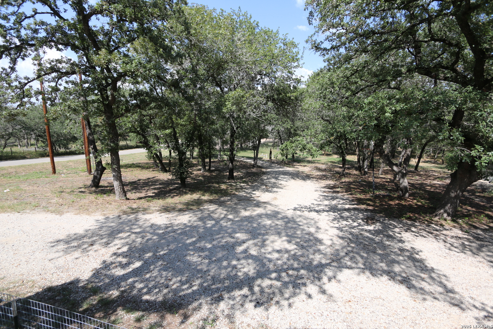 76 & 76b Post Oak La Vernia TX 78121
