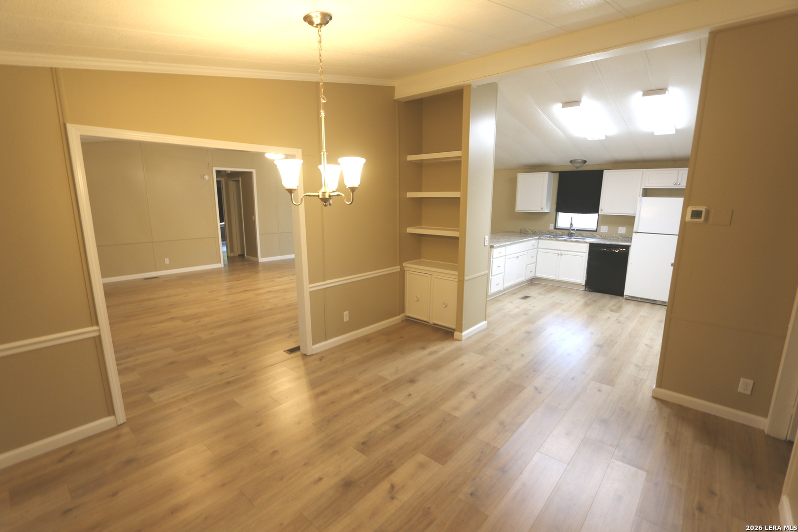 76 & 76b Post Oak La Vernia TX 78121