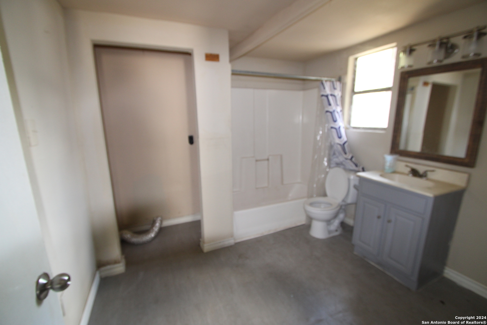 307 E Lachapelle San Antonio TX 78204