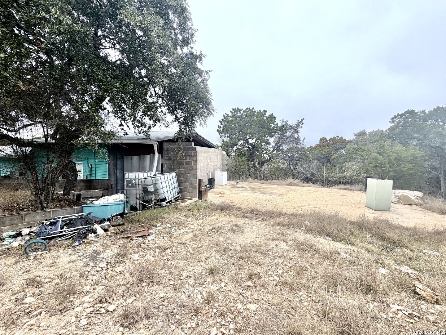 786 39th Street W Lakehills TX 78063