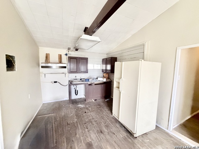 786 39th Street W Lakehills TX 78063