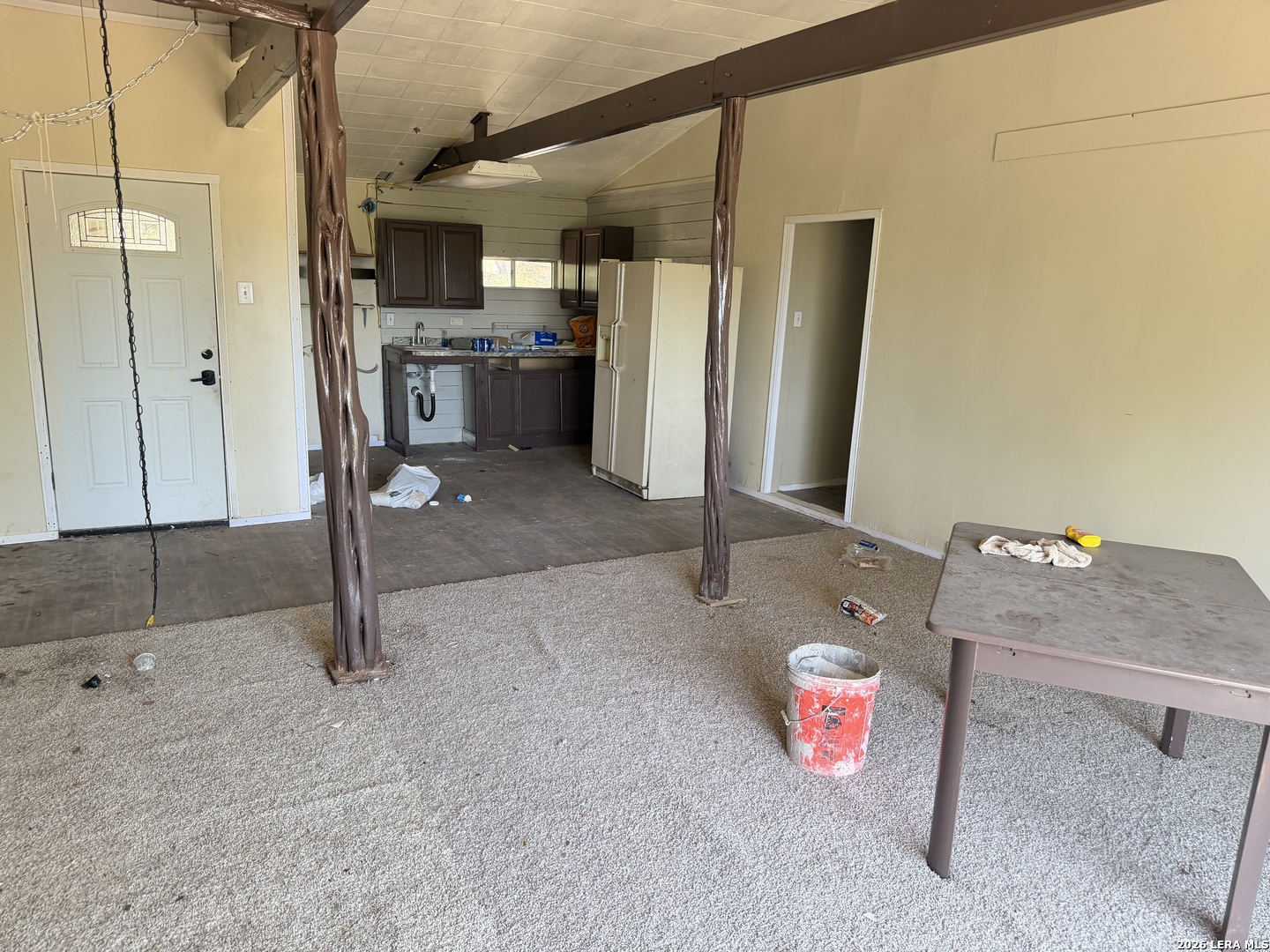 786 39th Street W Lakehills TX 78063