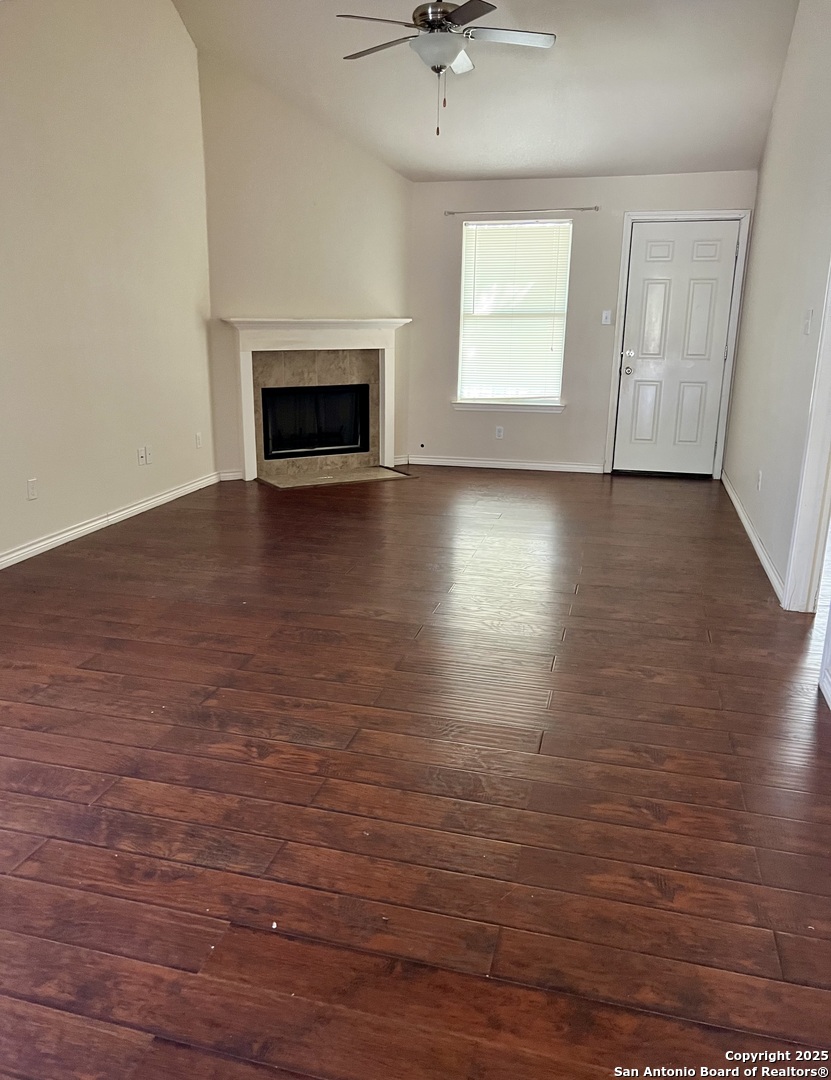 105 Sunnyside Drive Kenedy TX 78119