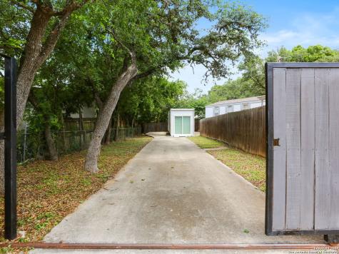 25211 Aue San Antonio TX 78257
