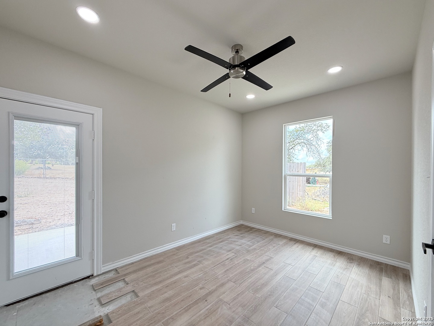 3274 Interstate 35 N Natalia TX 78059