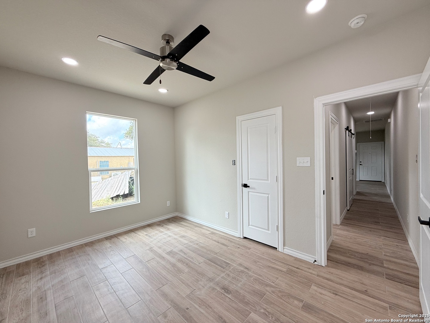 3274 Interstate 35 N Natalia TX 78059