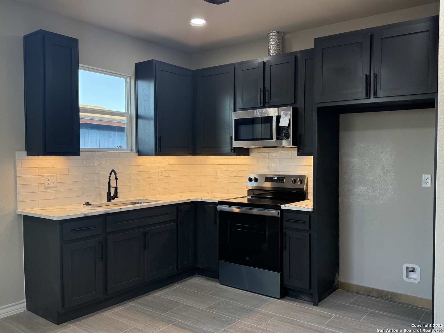 3274 Interstate 35 N Natalia TX 78059