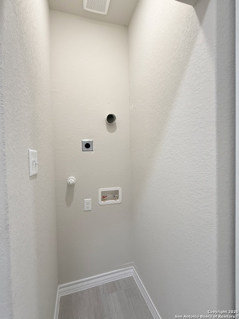 3274 Interstate 35 N Natalia TX 78059