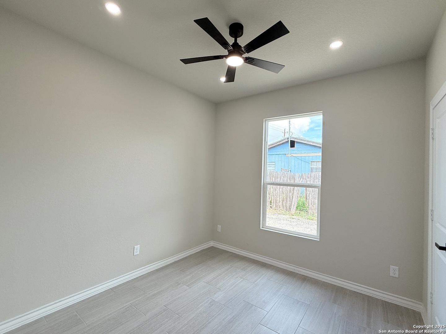 3274 Interstate 35 N Natalia TX 78059