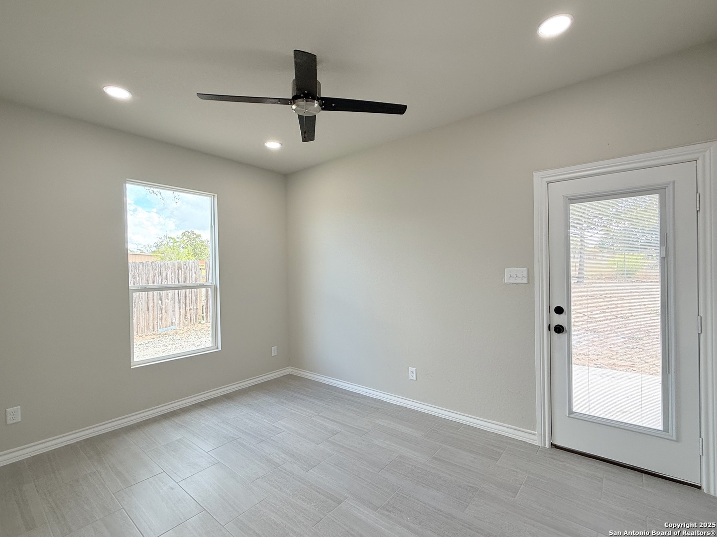 3274 Interstate 35 N Natalia TX 78059