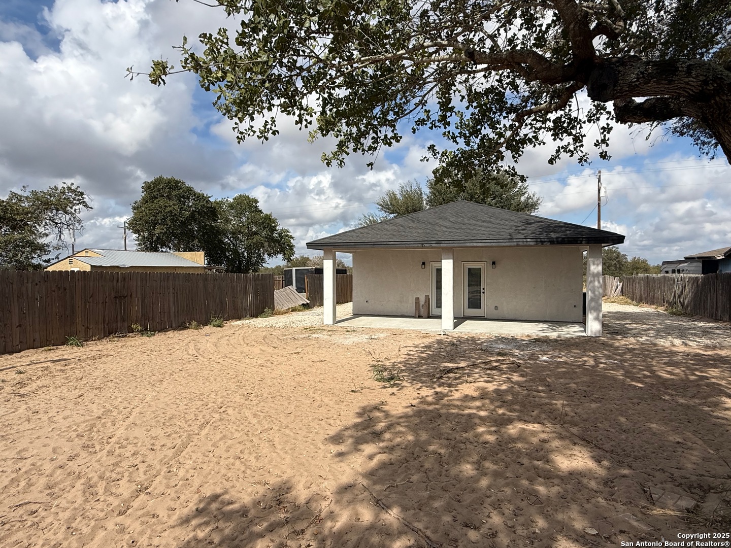 3274 Interstate 35 N Natalia TX 78059