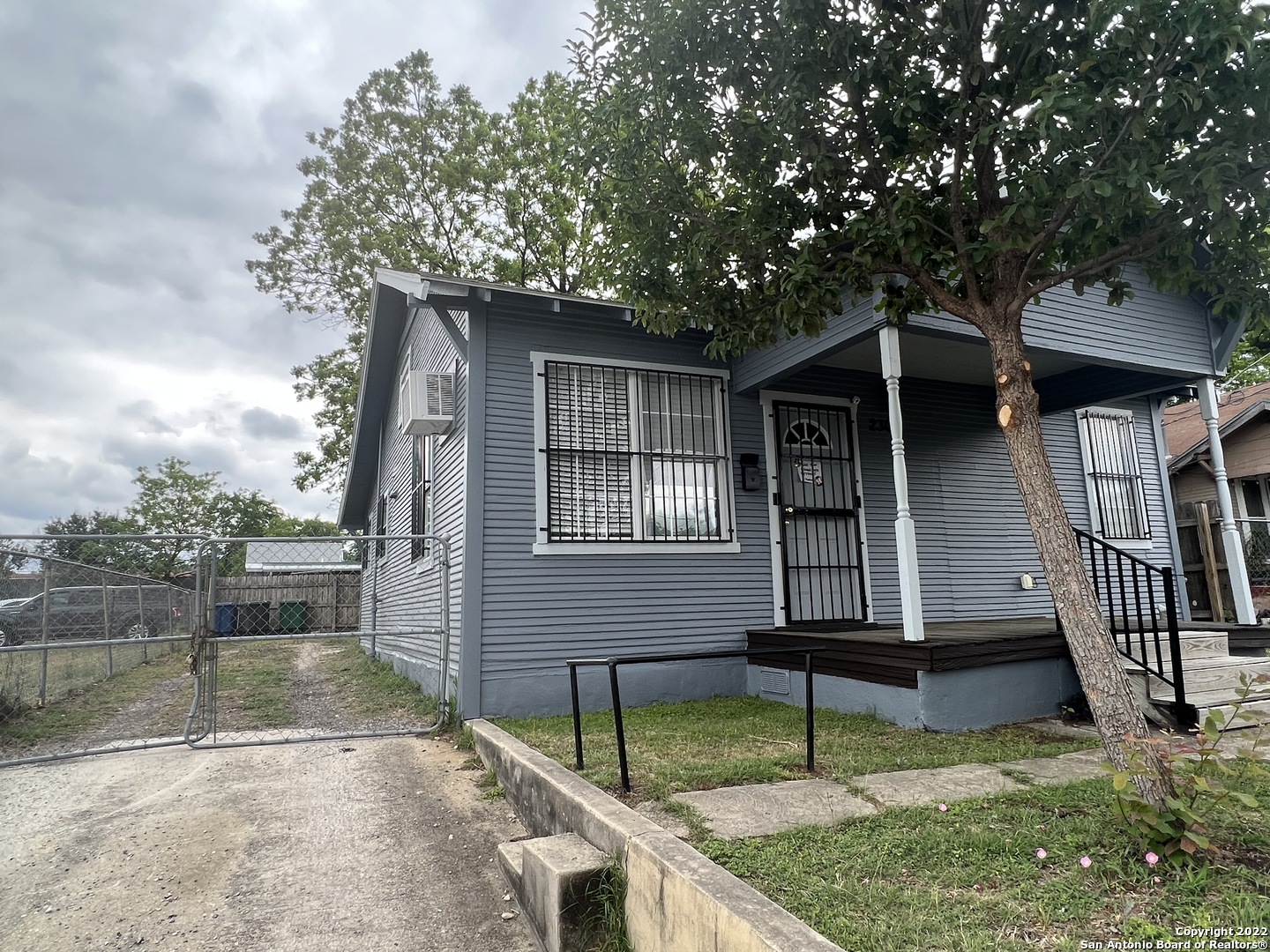 2308 W Martin Street San Antonio TX 78207