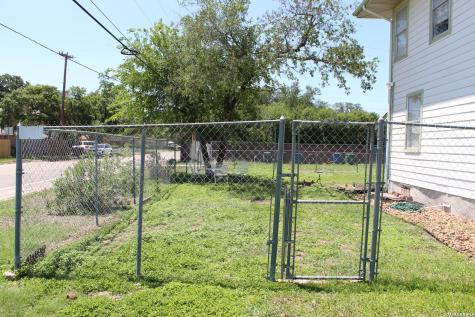 204 Senisa Drive San Antonio TX 78228