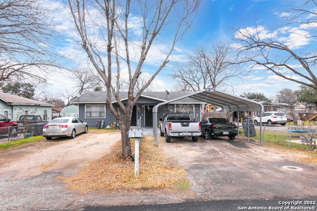 526 N San Eduardo Avenue San Antonio TX 78228