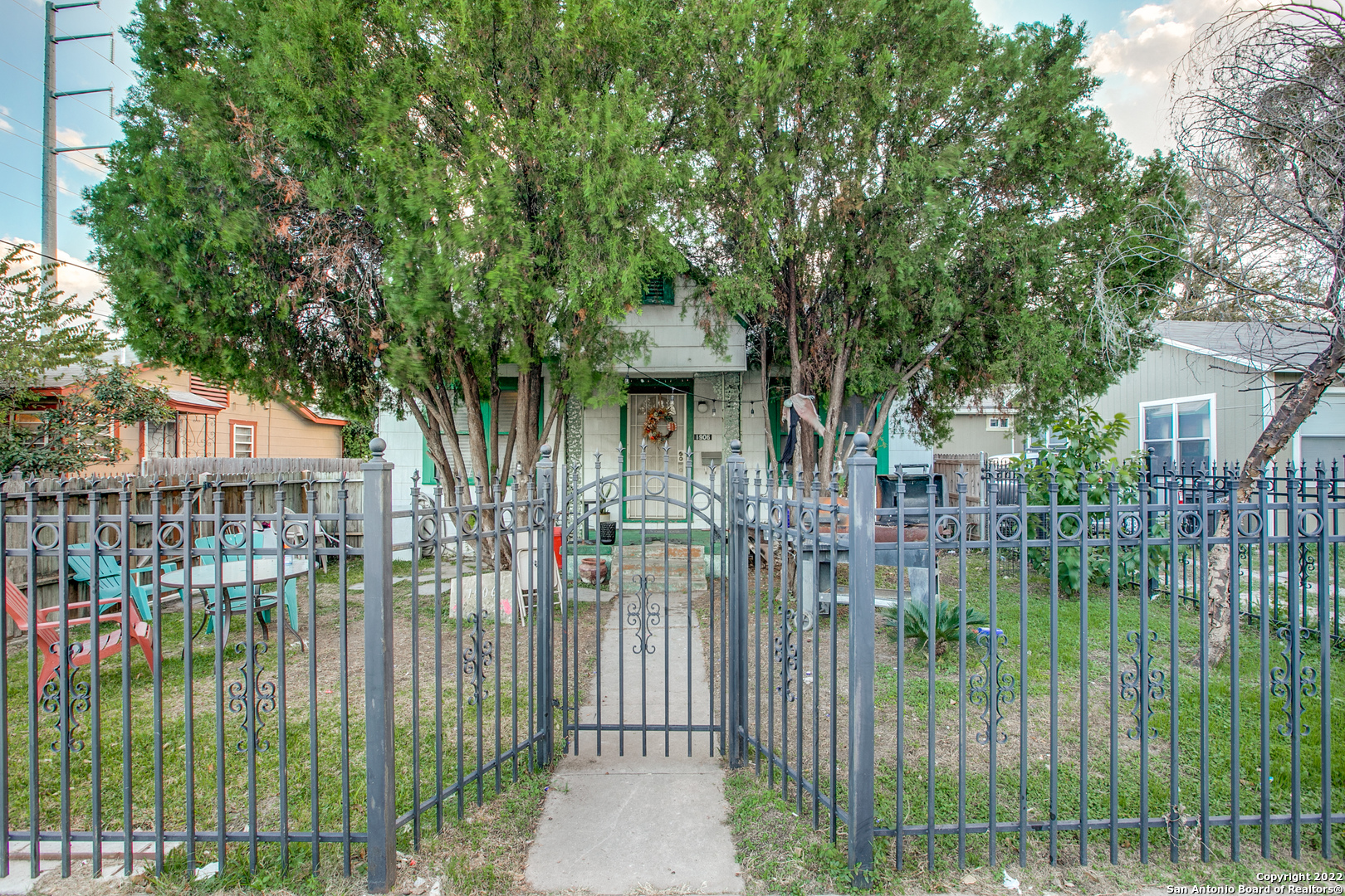 1906 Sacramento San Antonio TX 78201