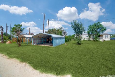 8325 Fm 327 Elmendorf TX 78112